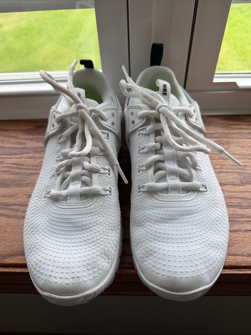 Nike Women’s White Volleyball Tennis shoes